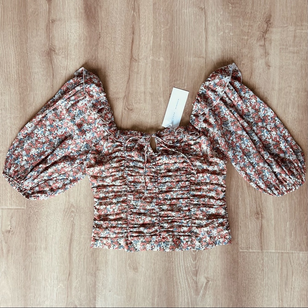 Ruched floral print crop top